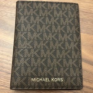 Michael Kors Jet Set Travel Passport Holder Wallet Case Brown Signature